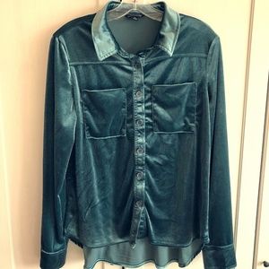 (NWOT) HAODUOYI Velvety Boyfriend Button Down